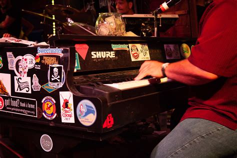 Savannah smiles dueling pianos williamson street savannah ga - Savannah Smiles Dueling Pianos, Savannah, Georgia. 21,574 likes · 51 talking about this · 87,218 were here. Savannah Smiles was opened in December of 2000 and still continues to be a great place to...
